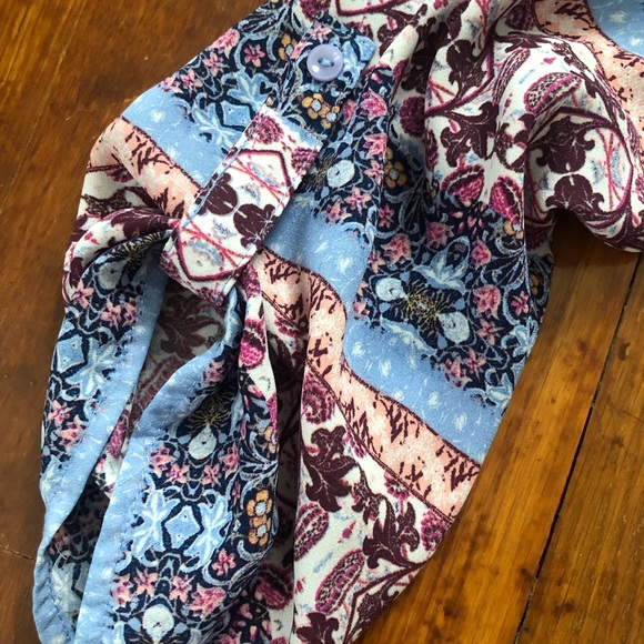 Pink Rose Patterned Blouse - Picture 6 of 6